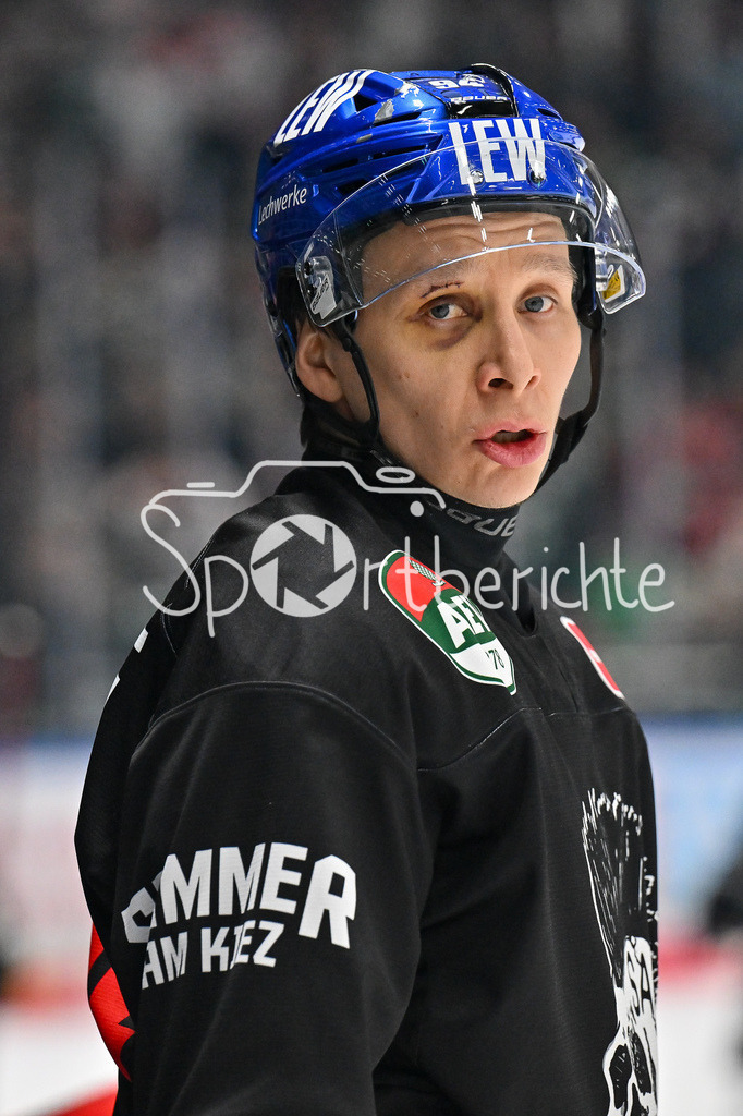 Augsburger Panther - Kölner Haie | im Bild Anrei HAKULINEN (Augsburger Panther #94) beim warmup vor der Partie / DEL: Augsburger Panther - Koelner Haie, Curt Frenzel Stadion am 02.03.2025
