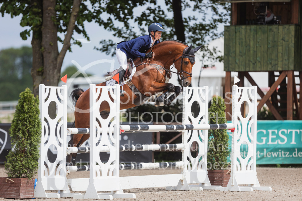 250506_Mühlen_SprPf-L2-407 | Deine schönsten Turniermomente als professionelle Fotos! Entdecke hochwertige Pferdesport-Fotografie im Online-Shop. Jetzt Fotos finden & bestellen!