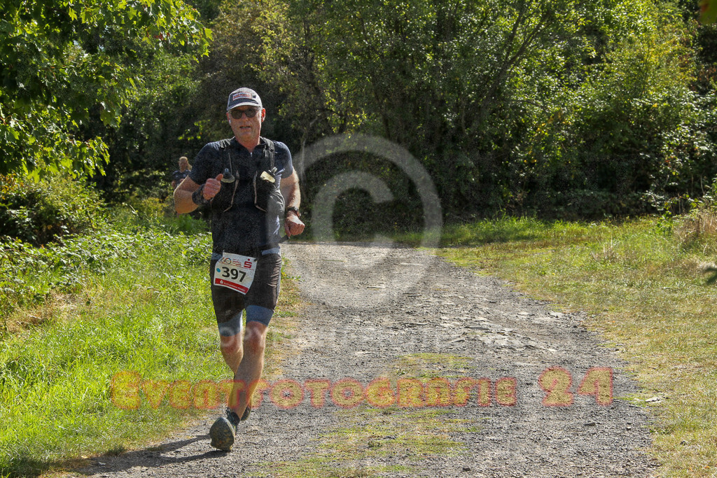 250830_1206_EV4_3866 | Sportfotografie im Rhein-Sieg Kreis, Köln, Bonn, NRW, Rheinland Pfalz, Hessen, etc. Unser Tätigkeitsfeld umfasst den Laufsport vom Volkslauf über den Marathon, Duathlon, Triathon bis zum Ultralauf wie Kölnpfad Ultra oder Schindertrail.