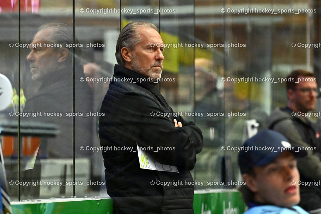 EC iDM Wärmepumpen VSV vs. KHL Sisak | Tray Tuomie Headcoach EC VSV, EC iDM Wärmepumpen VSV vs. KHL Sisak, EC iDM Wärmepumpen VSV vs. KHL Sisak am 02.09.2025 in Villach (Stadthalle Villach), Austria, (Photo by Bernd Stefan)