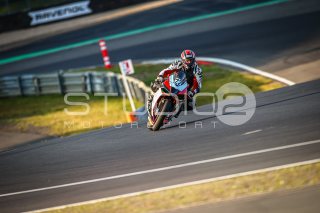 0022-250904NR-003_22 | Deine Full-Service-Agentur für ✔️Videoproduktionen und ✔️Motorsportfotografie Jetzt Angebot anfragen!