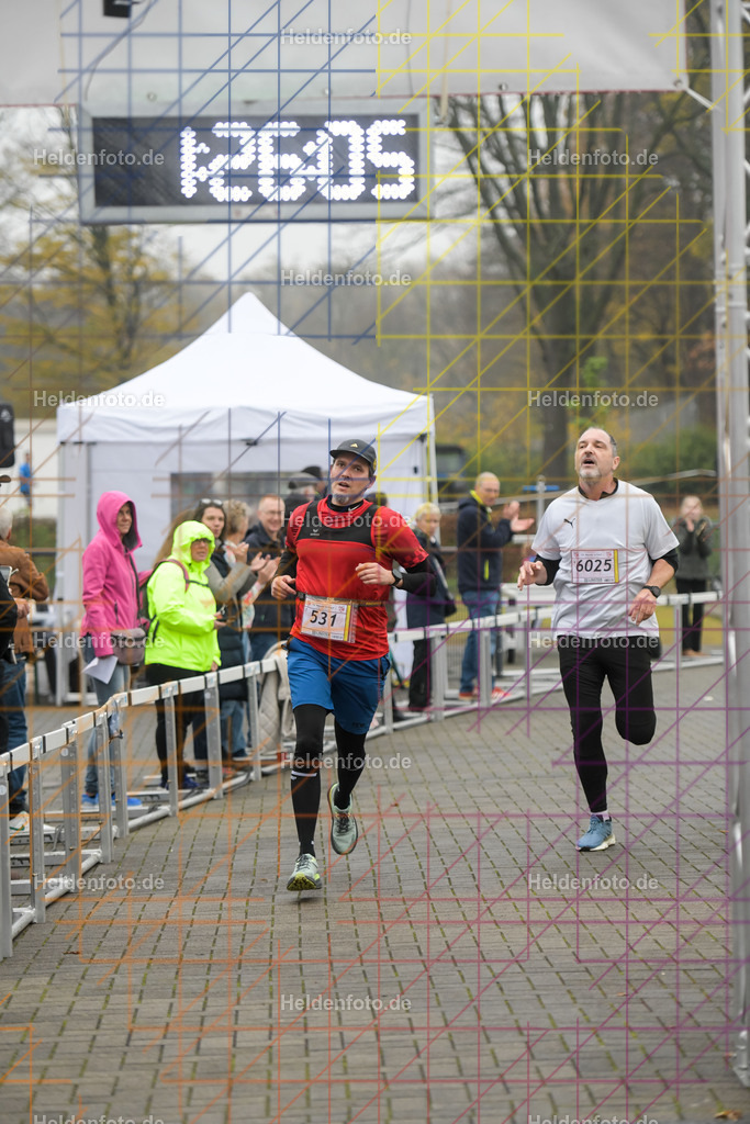 Neusser Erftlauf 2025  | 15km Neusser Erftlauf 2025 Foto: Heldenfoto.de