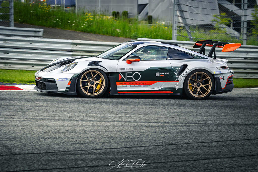 R6PZ2583 _Alexander Tschuncky | Entdecken Sie die faszinierende Welt von Alexander Tschuncky Arts: Kreative Fotografie, atemberaubende Automobilkunst und hochwertiger Bilderdruck. Lassen Sie sich inspirieren! - Realisiert mit Pictrs.com