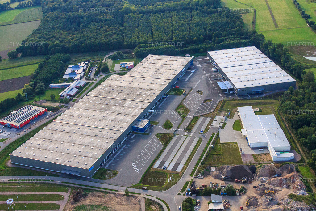 Luftbild: ZUFALL logistics group - Niederlassung Kandel und STS Group im Gewerbegebiet Horst im Ortsteil Minderslachen in Kandel im Bundesland Rheinland-Pfalz in Deutschland. Foto: IMG_44874.jpg vom 03.09.2011 durch Werner Riehm/FLY-FOTO.deZUFALL.DE