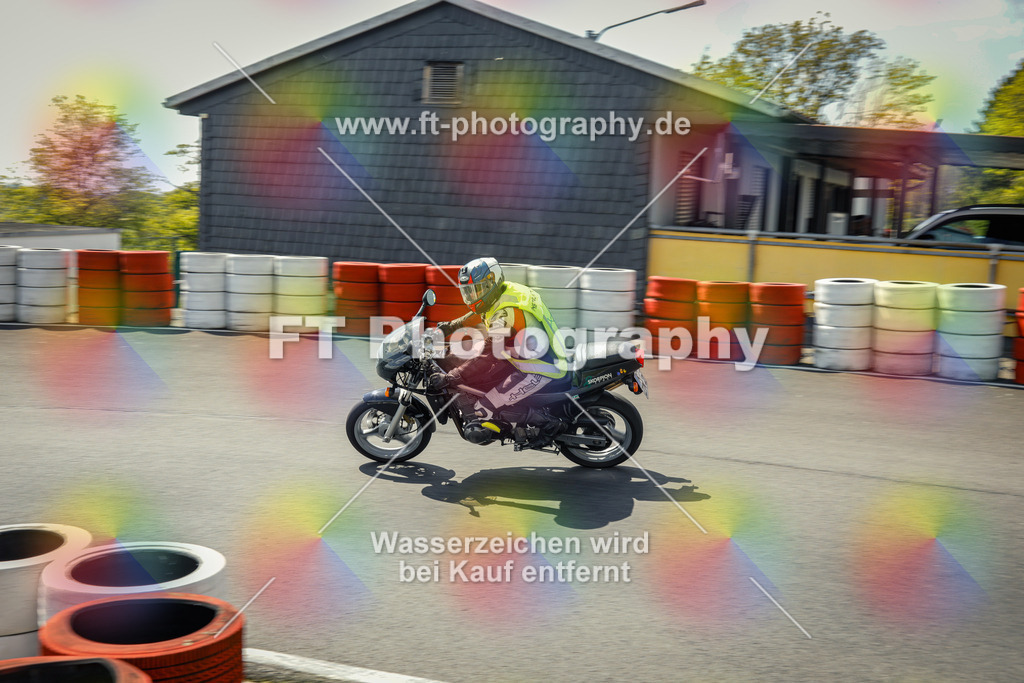 OBK_Mai_Martina_Markus-11077 | Hier findet Ihr Bilder von Touristenfahrten auf der Nürburgring Nordschleife oder von anderen Veranstaltungen die ich besucht habe. Viel Spass beim Durch Schauen 