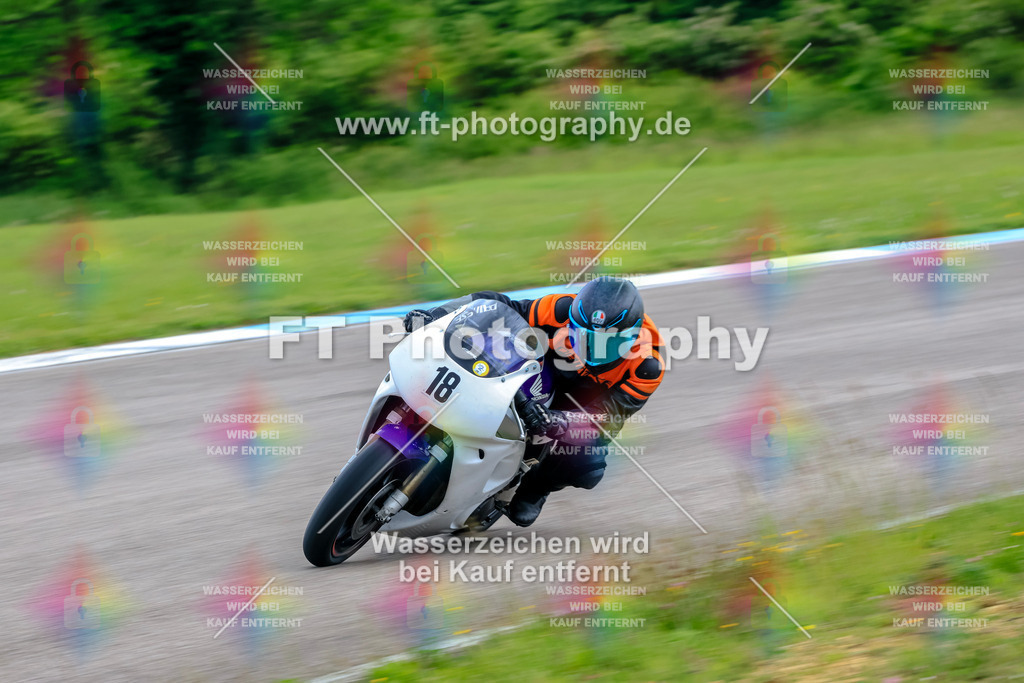 MotoTeam-3357 | Hier findet Ihr Bilder von Touristenfahrten auf der Nürburgring Nordschleife oder von anderen Veranstaltungen die ich besucht habe. Viel Spass beim Durch Schauen 
