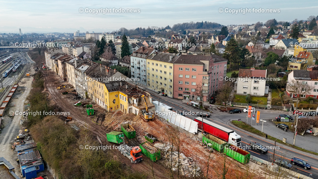 Linz_ Waldeggstrasse_ Abbruchhaeuser_ 14.02.2024-4 | 14.02.2024, Linz, AUT, Waldeggstrasse, im Bild  Abbruchhaeuser fuer Westring A26, Baustelle, Bagger, Schutt, Abriss, Autobahnbau, Asfinag, Infrastruktur, Strassenbau

Drohne