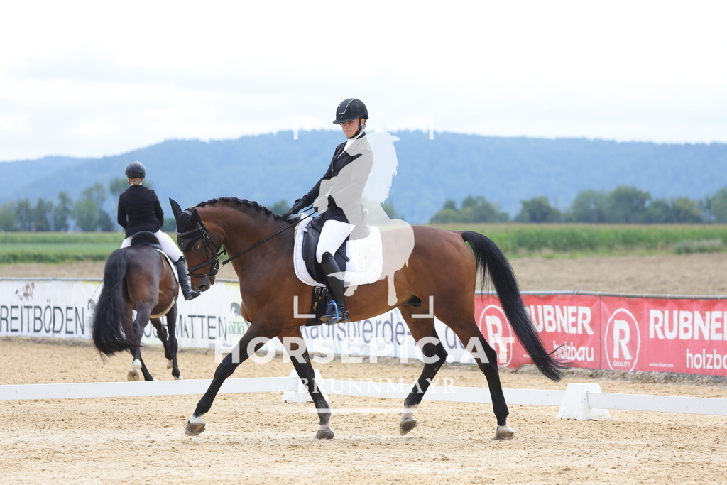 0P6A7950 | Willkommen bei Brunnmayr - Design & Fotografie – Ihrem Spezialisten für Reitturniere und Pferdeveranstaltungen in Oberösterreich, Salzburg und Bayern! Seit über 17 Jahren sind wir leidenschaftlich dabei.