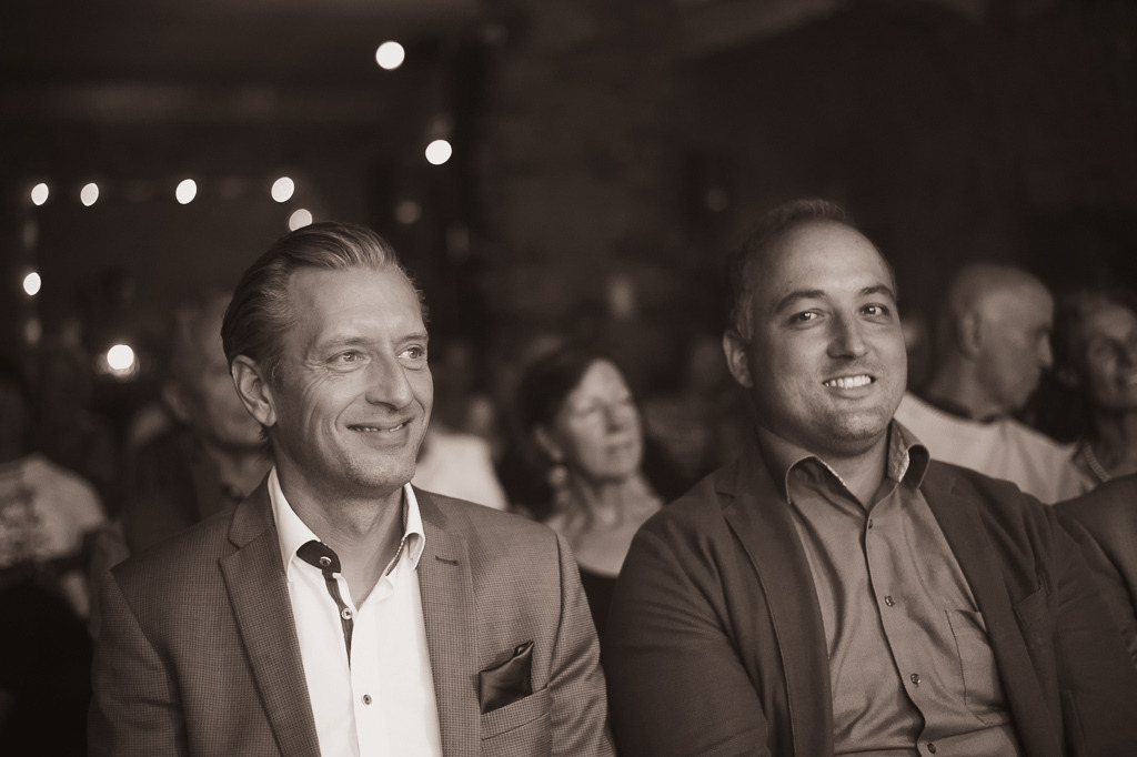 Tango meets Cuba | Tango meets Cuba mit den Klazz Brothers & Cuba Percussion im Forte Belvedere Leisnig zum Festival Hallo Leisnig 2022. - Realisiert mit Pictrs.com