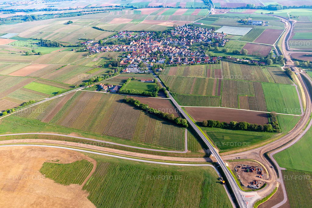 Luftbild: Baustelle Ortsumgehung in Impflingen im Bundesland Rheinland-Pfalz in Deutschland. Foto: IMG_113940.jpg vom 01.05.2019 durch Werner Riehm/FLY-FOTO.de