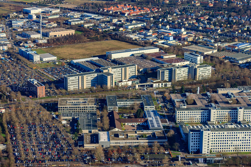 Luftbild: Siemens AG, Fertigungs- und Entwicklungsstandort Karlsruhe im Ortsteil Knielingen in Karlsruhe im Bundesland Baden-Württemberg in Deutschland. Foto: IMG_23127.jpg vom 02.12.2009 durch Werner Riehm/FLY-FOTO.deKarlsruhe | Fertigungs- und Entwicklungsstandort - Siemens | Siemens