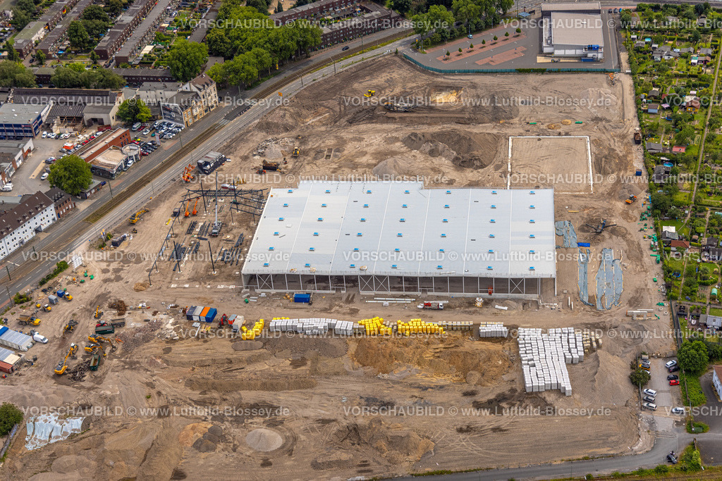 Duisburg240703972-Sued | Luftbild, Duisburg-Süd, Baustelle und Neubau auf dem ehemaligen Gelände der Didier-Werke, geplante neue Gesamtschule, Düsseldorfer Straße, Wanheimerort, Duisburg, Ruhrgebiet, Nordrhein-Westfalen, Deutschland