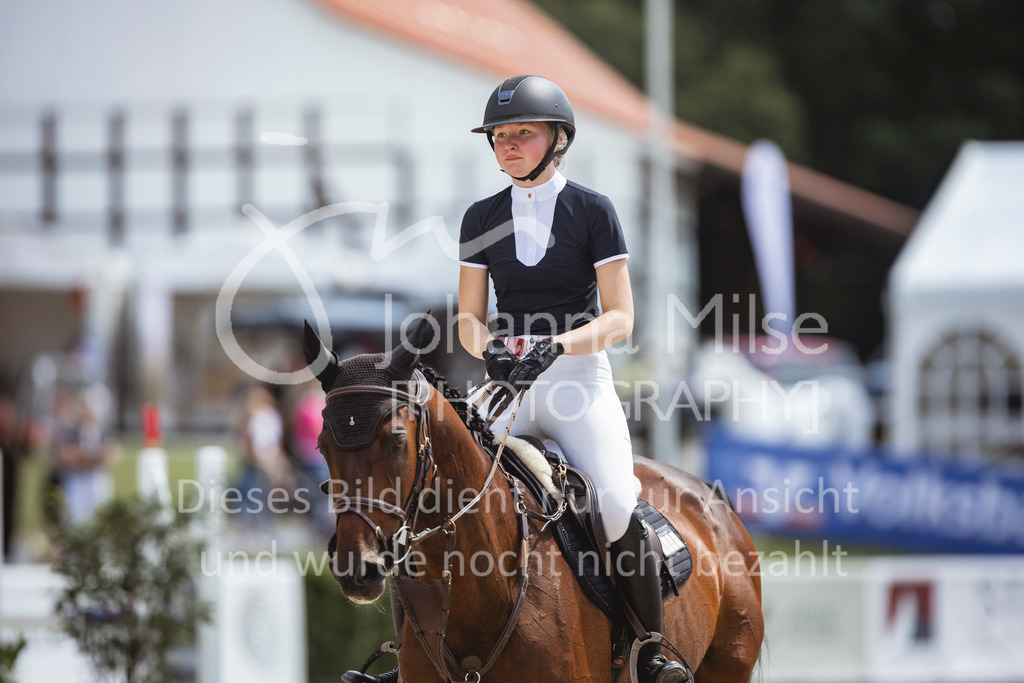 240711_BHO_L-Stil-1-463 | Deine schönsten Turniermomente als professionelle Fotos! Entdecke hochwertige Pferdesport-Fotografie im Online-Shop. Jetzt Fotos finden & bestellen!