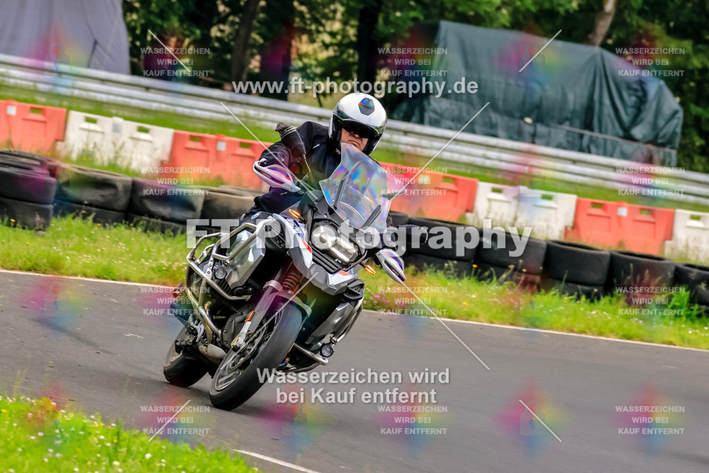 VBK-6867 | Hier findet Ihr Bilder von Touristenfahrten auf der Nürburgring Nordschleife oder von anderen Veranstaltungen die ich besucht habe. Viel Spass beim Durch Schauen 