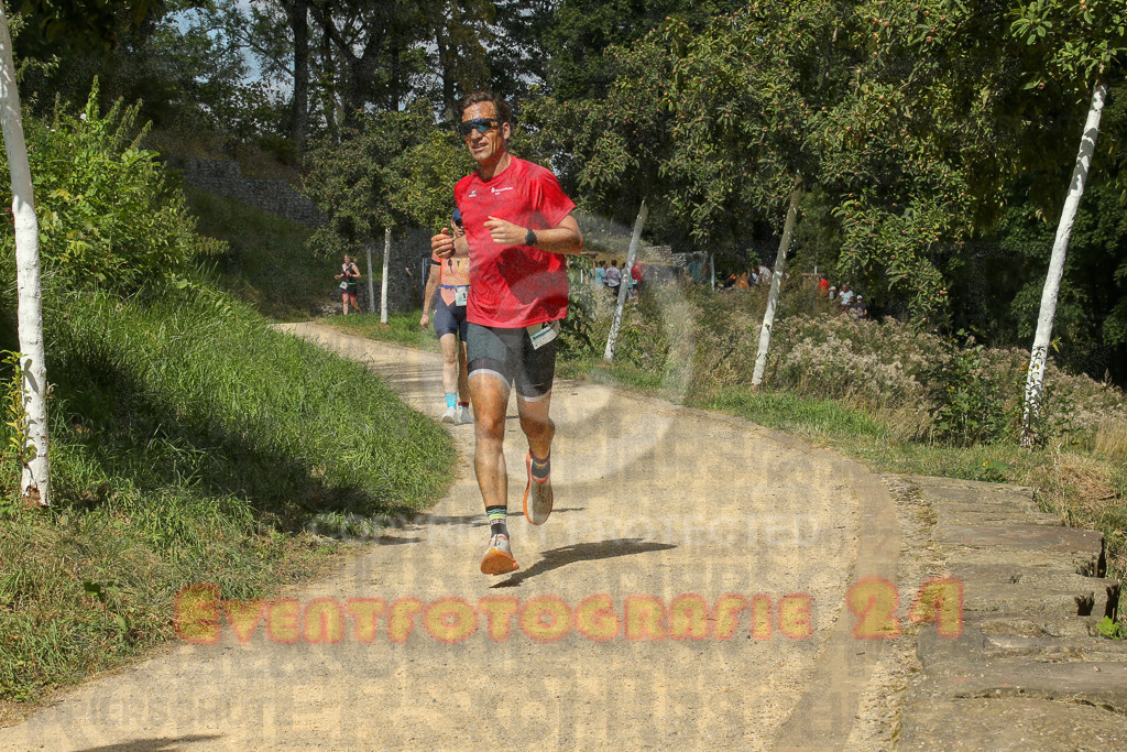 250824_1251_EX1_0753 | Sportfotografie im Rhein-Sieg Kreis, Köln, Bonn, NRW, Rheinland Pfalz, Hessen, etc. Unser Tätigkeitsfeld umfasst den Laufsport vom Volkslauf über den Marathon, Duathlon, Triathon bis zum Ultralauf wie Kölnpfad Ultra oder Schindertrail.