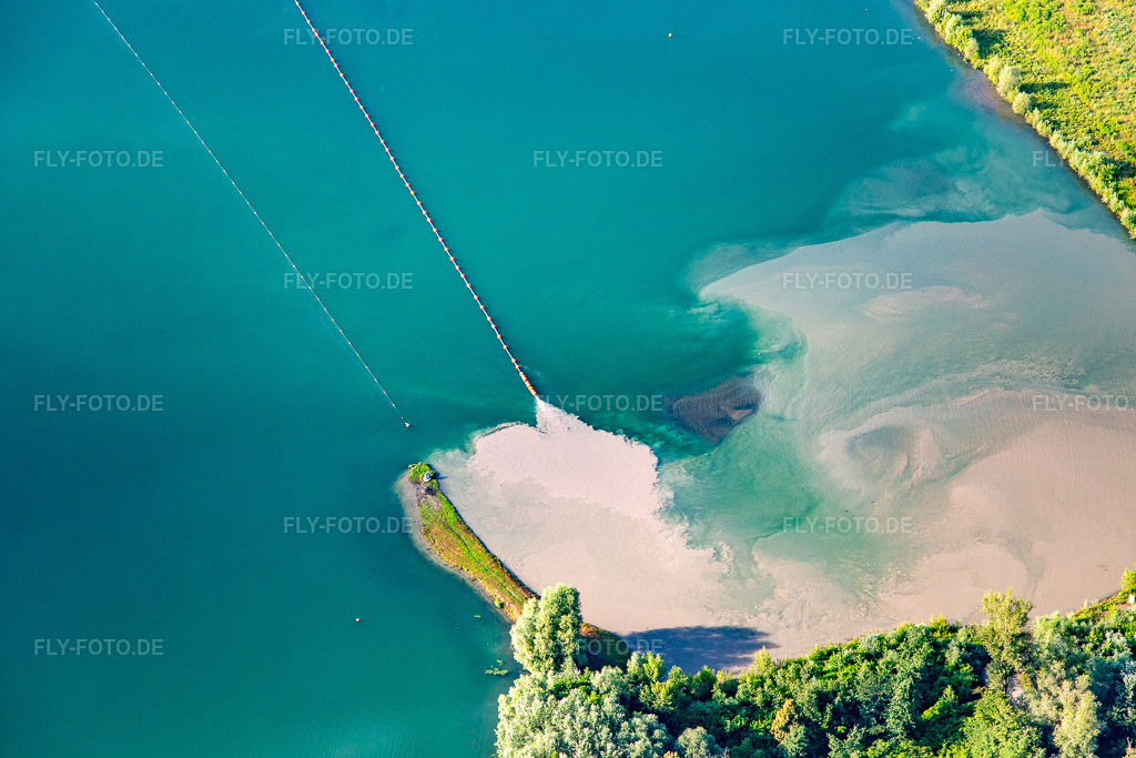 Luftbild: Sandspülungen am Badesee Giesen im Ortsteil Liedolsheim in Dettenheim im Bundesland Baden-Württemberg in Deutschland. Foto: IMG_141793.jpg vom 18.06.2024 durch Werner Riehm/FLY-FOTO.de