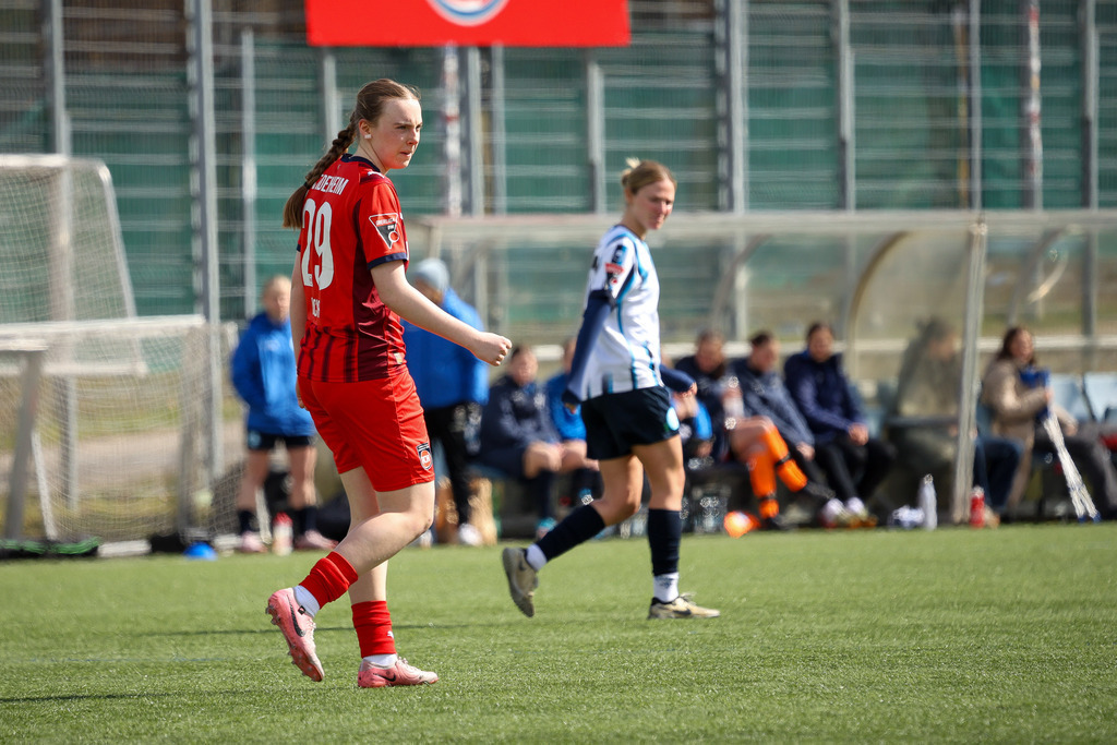 20260329-FCH-WaldebeneStuttgart_061 | 1.FC Heidenheim 1846 vs. FSV Waldebene Stuttgart, Fußball, Frauen, Oberliga, 2025/2026, 15. Spieltag, 29.03.2026 in Heidenheim, Kunstrasen b. Voith-Arena West(Foto: Michael Bulling) - Realisiert mit Pictrs.com