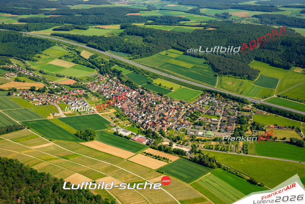 Das Luftbild zeigt Dertingen Wertheim - Die Luftaufnahme wurde 2023 vom UL-Flugzeug aus erstellt ( keine Drohne ) - Hochauflösende Luftaufnahme - Für grossformatige Ausdrucke geeignet. Die Geschenkidee !Mit Lizenz und Bildrechte bestellbar