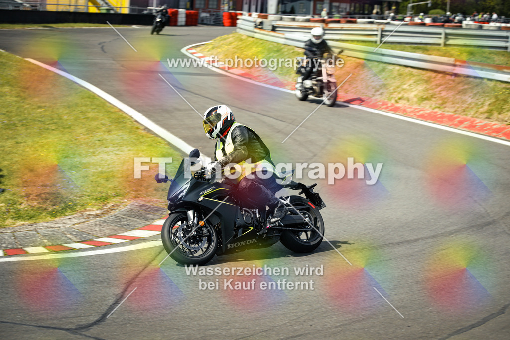 OBK_Mai_Martina_Markus-10801 | Hier findet Ihr Bilder von Touristenfahrten auf der Nürburgring Nordschleife oder von anderen Veranstaltungen die ich besucht habe. Viel Spass beim Durch Schauen 