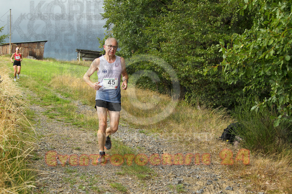 250801_1852_EV4_7636 | Sportfotografie im Rhein-Sieg Kreis, Köln, Bonn, NRW, Rheinland Pfalz, Hessen, etc. Unser Tätigkeitsfeld umfasst den Laufsport vom Volkslauf über den Marathon, Duathlon, Triathon bis zum Ultralauf wie Kölnpfad Ultra oder Schindertrail.