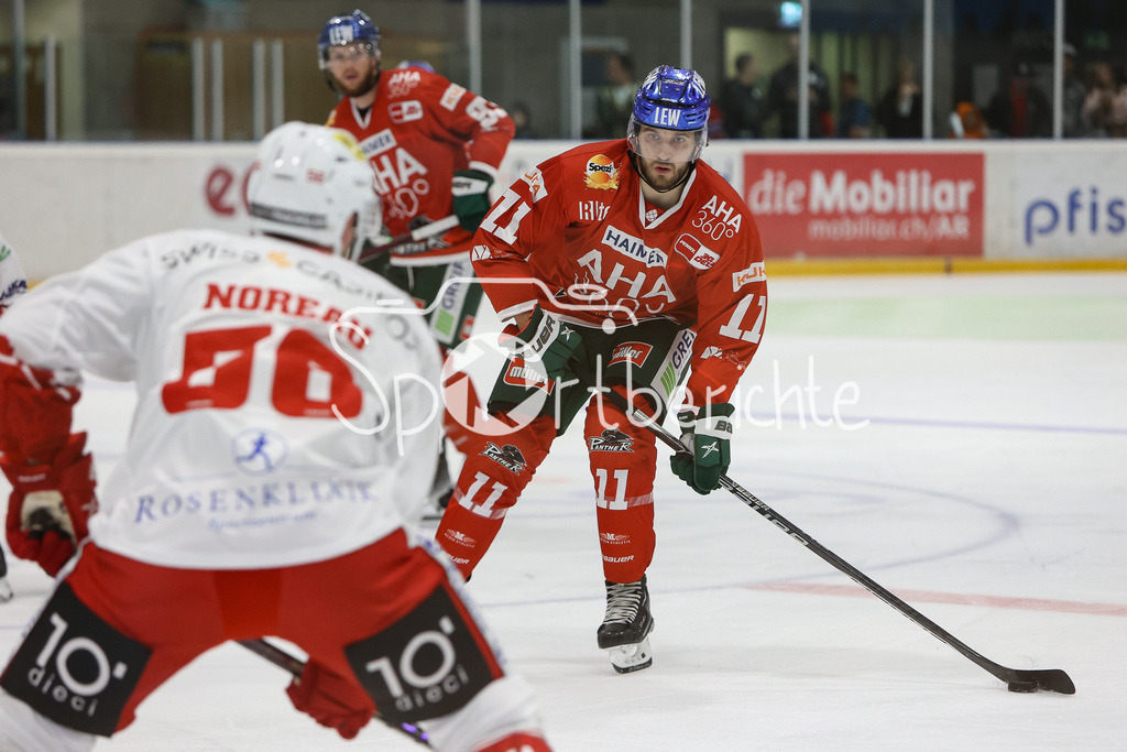 SC Rapperswil-Jona Lakers - Augsburger Panther | Mick KOEHLER (AEV #11) am Puck