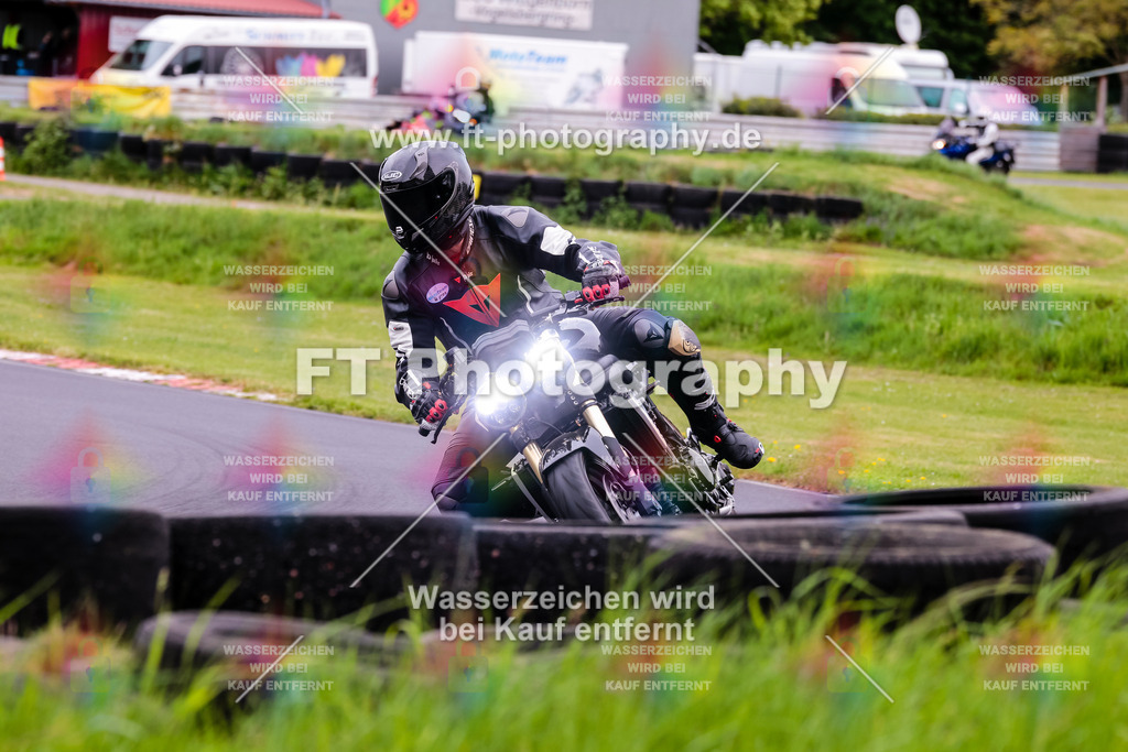 MotoTeamVBK-20378 | Hier findet Ihr Bilder von Touristenfahrten auf der Nürburgring Nordschleife oder von anderen Veranstaltungen die ich besucht habe. Viel Spass beim Durch Schauen 