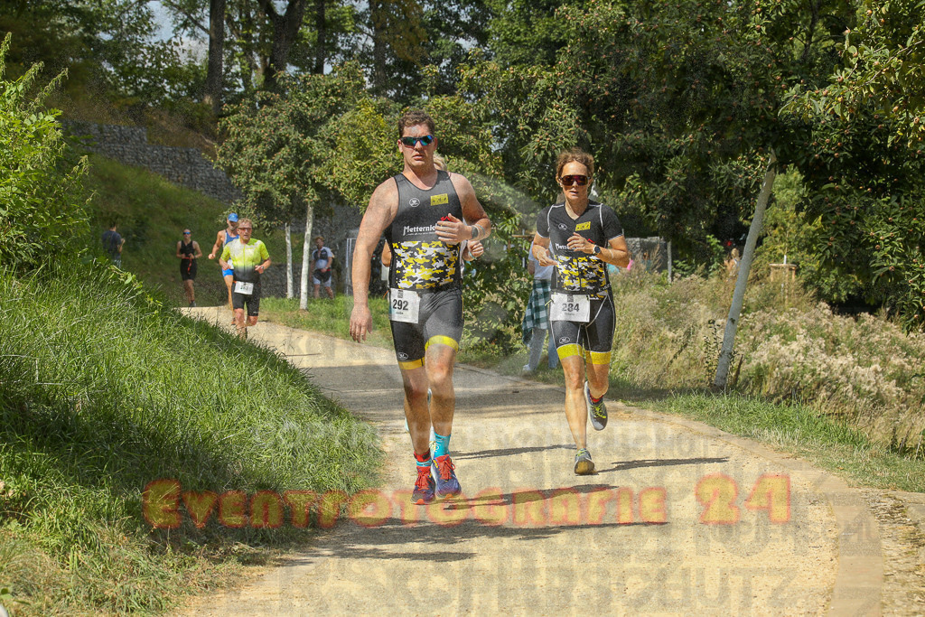 250824_1333_EX1_2804 | Sportfotografie im Rhein-Sieg Kreis, Köln, Bonn, NRW, Rheinland Pfalz, Hessen, etc. Unser Tätigkeitsfeld umfasst den Laufsport vom Volkslauf über den Marathon, Duathlon, Triathon bis zum Ultralauf wie Kölnpfad Ultra oder Schindertrail.
