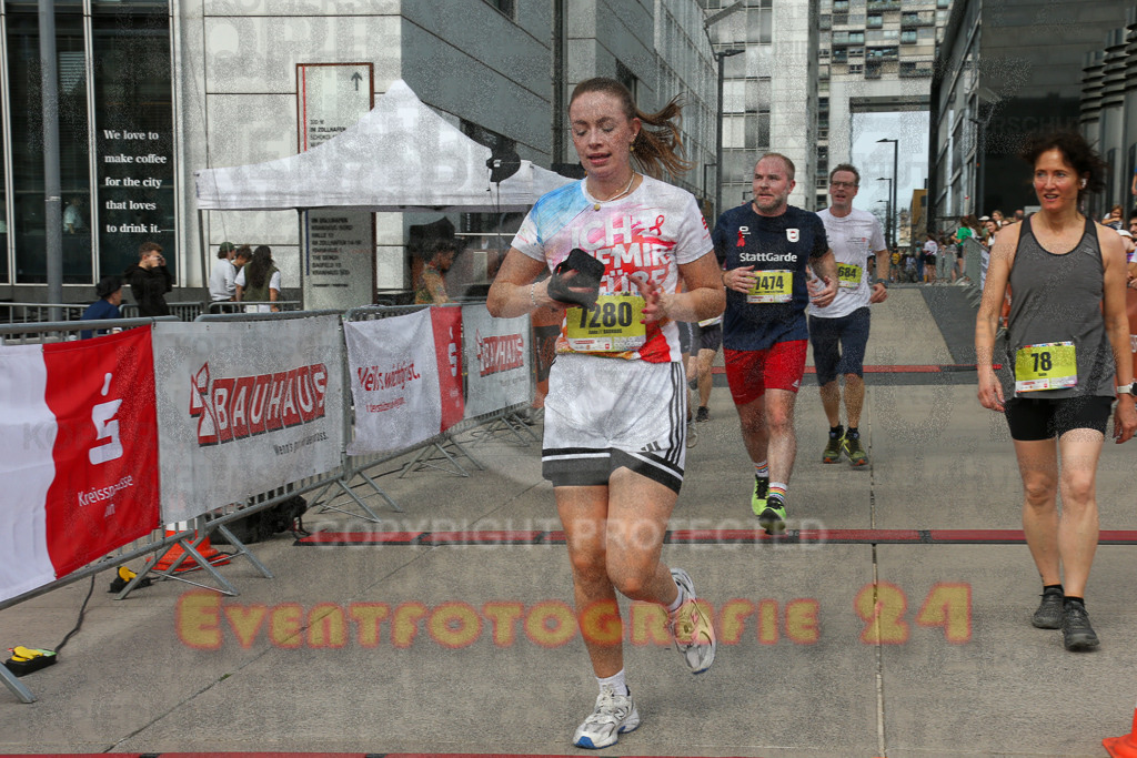 250920_1329_EX1_4934 | Sportfotografie im Rhein-Sieg Kreis, Köln, Bonn, NRW, Rheinland Pfalz, Hessen, etc. Unser Tätigkeitsfeld umfasst den Laufsport vom Volkslauf über den Marathon, Duathlon, Triathon bis zum Ultralauf wie Kölnpfad Ultra oder Schindertrail.