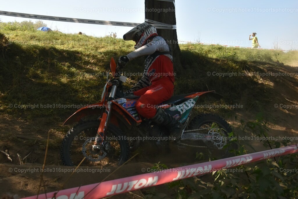 DSC_0225 | Sportfotografie , Motorsport, Motoross, Reitsport, Mointainbike, Enduro,
Landschaft , Outdoor, Eventfotografie, Landschaft, Bilder online bestellen - Realisiert mit Pictrs.com