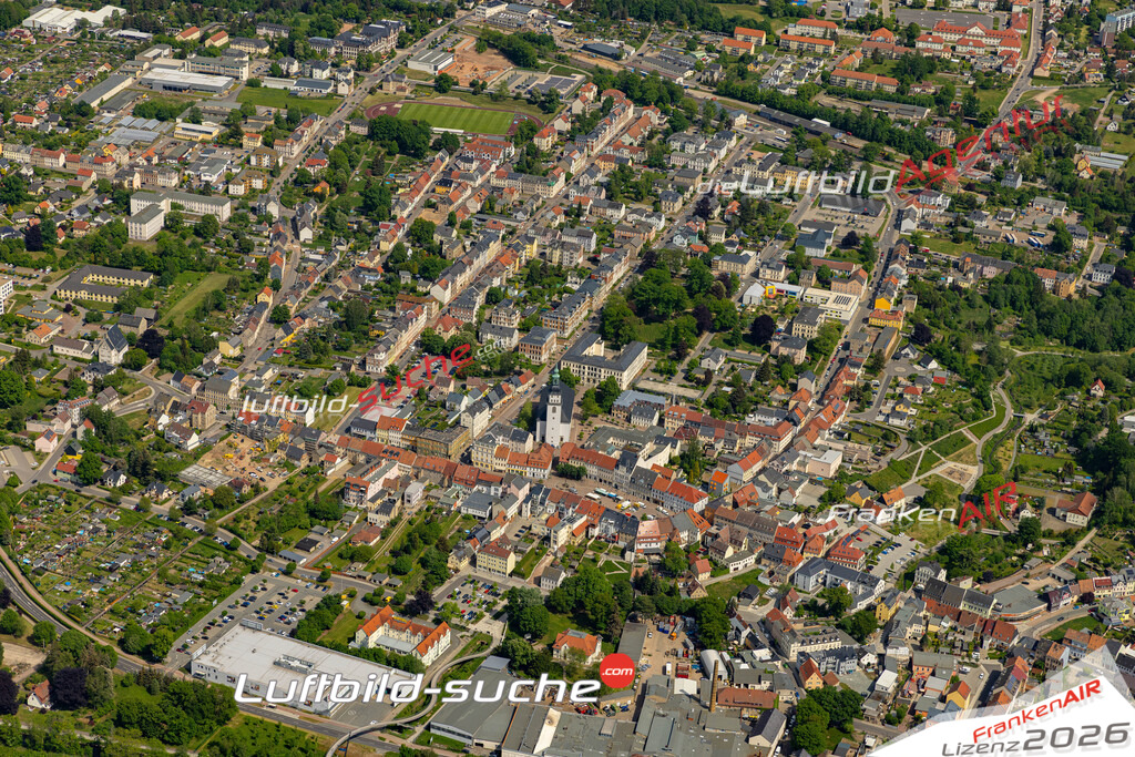 Das Luftbild der Stadt Frankenberg/Sa. wurde 2022 vom Flugzeug heraus erstellt (keine Drohnen-Aufnahmen) Aufnahmehöhe ca.450 Meter- hohe Bildauflösung und Druck-Qualität. Garantiert!
