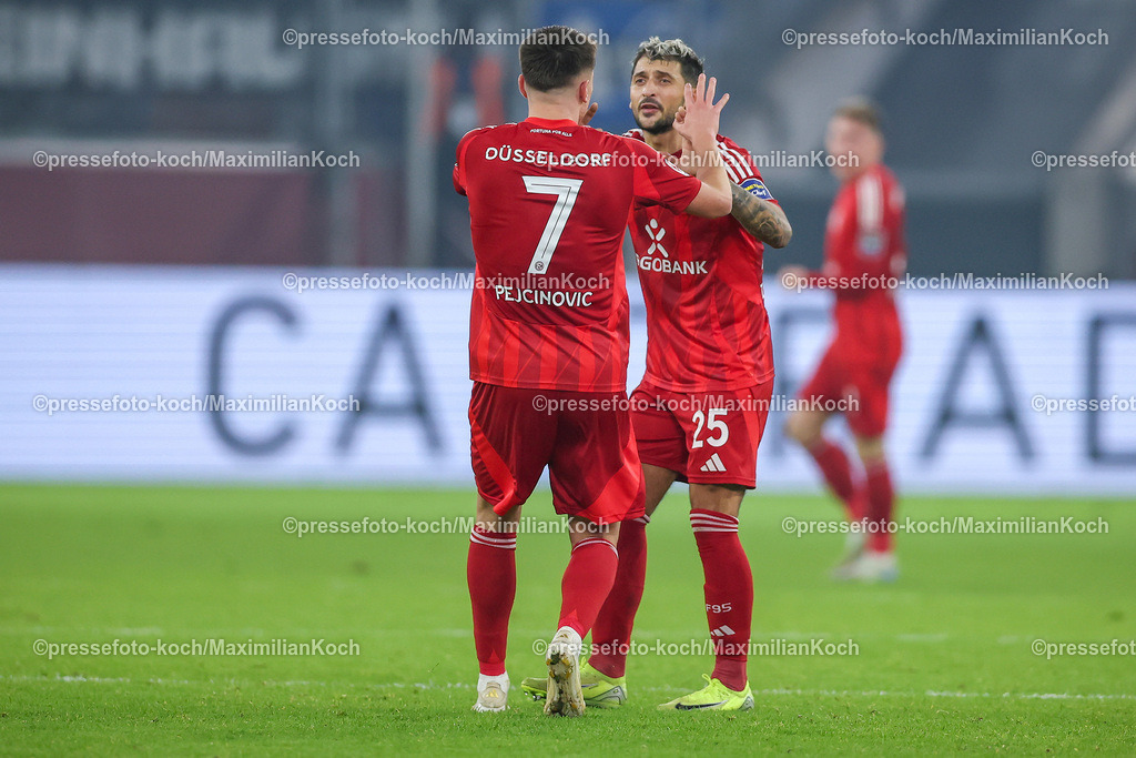 Due09112401067 | 09.11.2024, Fußball, Fortuna Düsseldorf - SC Paderborn 07, 2. Bundesliga, Merkur Spiel-Arena, Saison 2024 2025: Torjubel nach dem 1:0 für Düsseldorf nach EIgentor von Felix Götze (Paderborn #20). Dzenan Pejcinovic (Fortuna Düsseldorf #7) und Matthias Zimmermann (Fortuna Düsseldorf #25) jubelndDFB regulations prohibit any use of photographs as image sequences and or quasi-video.