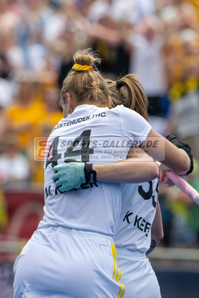 Final4_20250531-1300-Z09_2534 | Krefeld, Deutschland, 31.05.2025:  Feldhockey Final4 2025 – „Deutsche Feldhockey-Meisterschaften 2025“ im Gerd-Wellen-Hockeyanlage am 31.05.2025 in Krefeld, Deutschland. (Foto von Kramhöller/Fehrmann/Kaste)Krefeld, Germany, 31.05.2025: Feldhockey Final4 2025 – „Deutsche Feldhockey-Meisterschaften 2025“ in Gerd-Wellen-Hockeyanlage at 31.05.2025 in Krefeld, Deutschland. (Foto from Kramhöller/Fehrmann/Kaste)