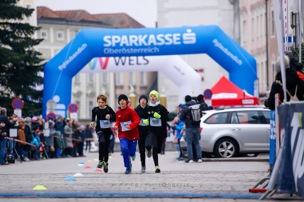 AW_20231231awmac6927 | WELS, 31.12.2023, Sparkasse Silvesterlauf Wels 2023 , Image shows: Photo: WAPICS / Andreas Willdoner