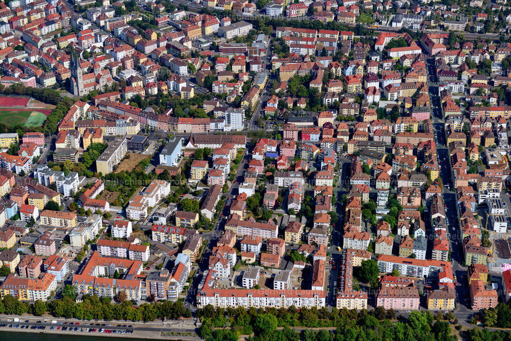 3650737 | SANDERAU 13.09.2016 Stadtzentrum im Innenstadtbereich  in Sanderau im Bundesland Bayern, Deutschland // The city center in the downtown area  in Sanderau in the state Bavaria, Germany Foto: Gerhard Launer