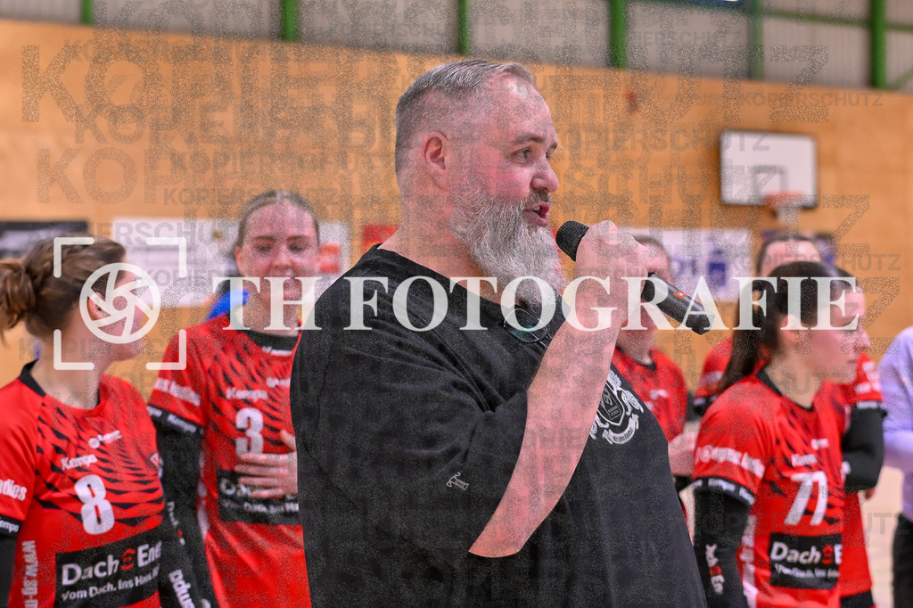 GER, SG Maulburg/Steinen - HB Kinzigtal, Handball, Suedbadenliga, 22. Spieltag, Saison 2023/2024, 27.04.2024 | Thomas Knauber (SG Maulburg-Steinen)

GER, SG Maulburg/Steinen - HB Kinzigtal, Handball, Suedbadenliga, 22. Spieltag, Saison 2023/2024, 27.04.2024

Foto: TH Fotografie/Thomas Hess