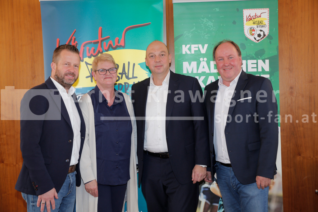 Pressekonferenz mit Mag. Thomas Jank, Tamara Krammer, Mag. Martin Mutz, Mag. Gerhard Engl | Kärntner Fußballverband , Pressekonferenz mit Mag. Thomas Jank, Tamara Krammer, Mag. Martin Mutz, Mag. Gerhard Engl,  KFV Hauptsitz, Klagenfurt , Austria. Photo: Ernst Krawagner - Realisiert mit Pictrs.com