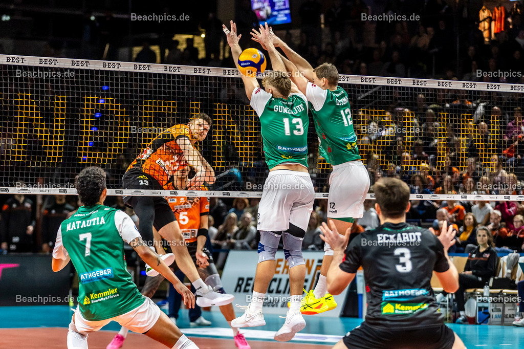 2024-00111595-Bundesliga-BR-Volleys-Haching-München |  16.11.2024; Berlin Foto: Gerold Rebsch - www.beachpics.de