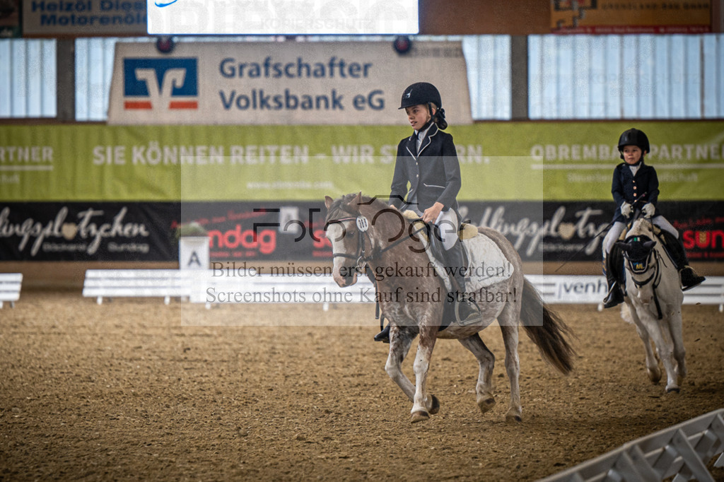 DOS_0868 | Entdecke hochwertige Reitturnierfotos von Foto Oger. Professionell, emotional und authentisch – jetzt Lieblingsmomente im Shop bestellen.Deutschlandweite Turnierfotografie. - Realisiert mit Pictrs.com