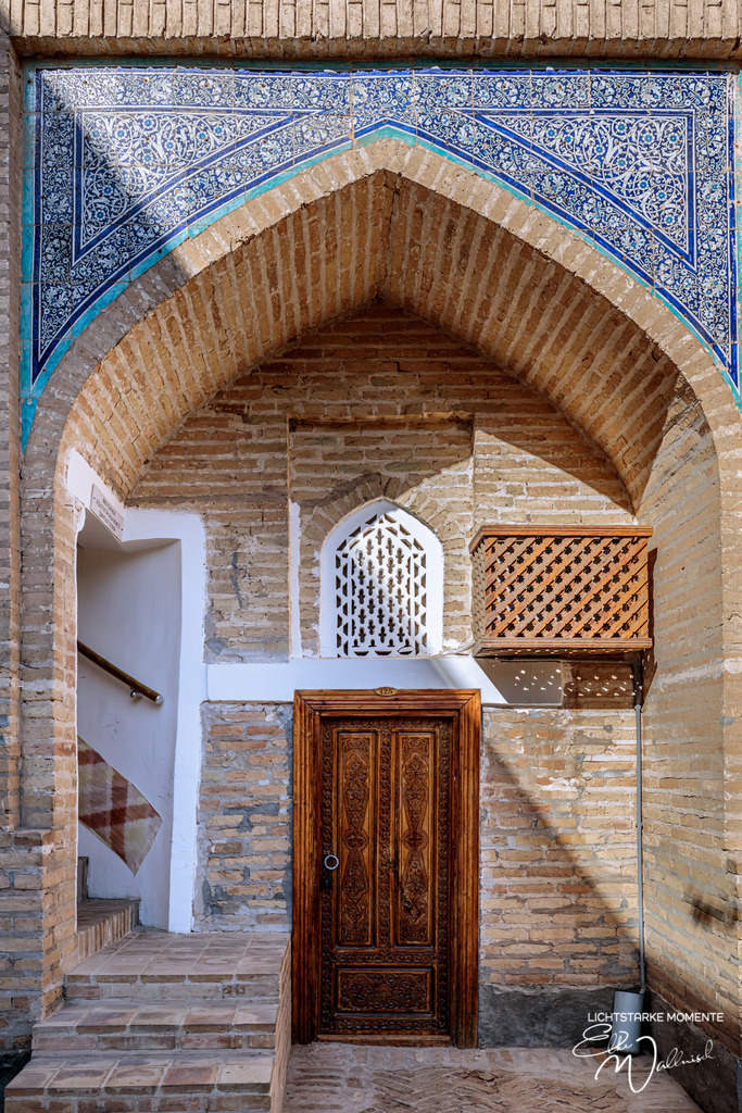 Muhammad Amin Khan-Medrese, Khiwa  | Herzlich willkommen auf meiner Seite! Ich bin Elke Wallnisch, Deine Fotografin für lichtstarke Momente. Der Name steht für alles, was mich mit der Fotografie verbindet: Das Licht und seine machtvolle Wirkung auf eine Situation oder unsere Stimmung - Realisiert mit Pictrs.com