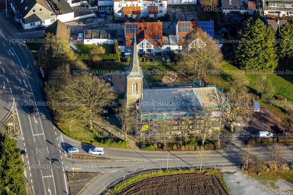 Sprockhoevel251200670Herzfeld | Luftbild, Evang. Kirche Herzkamp mit Renovierung Sanierung und Baugerüst, Gennebreck, Sprockhövel, Ruhrgebiet, Nordrhein-Westfalen, Deutschland