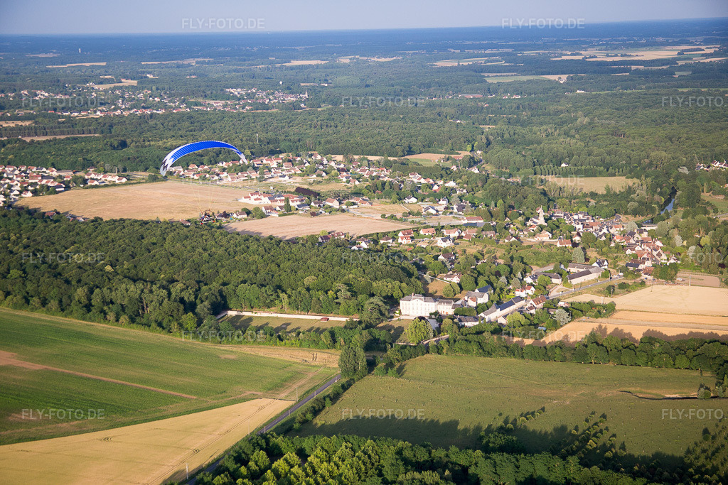 Luftbild: Domaine Pepiniere in Chouzy-sur-Cisse im Bundesland Loir-et-Cher in Frankreich. Foto: IMG_082468.jpg vom 20.06.2015 durch Werner Riehm/FLY-FOTO.de