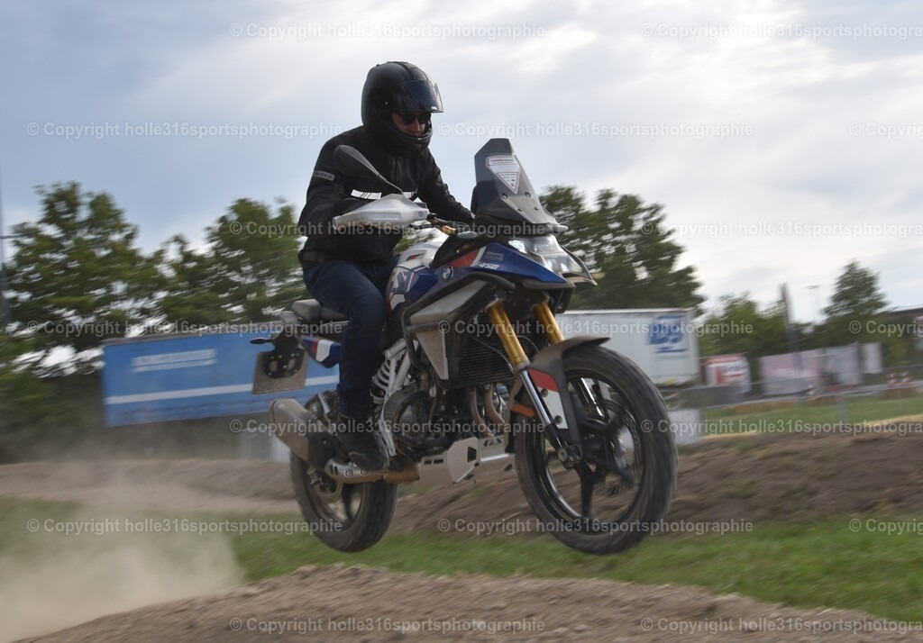 DSC_0546 | Sportfotografie , Motorsport, Motoross, Reitsport, Mointainbike, Enduro,
Landschaft , Outdoor, Eventfotografie, Landschaft, Bilder online bestellen - Realisiert mit Pictrs.com