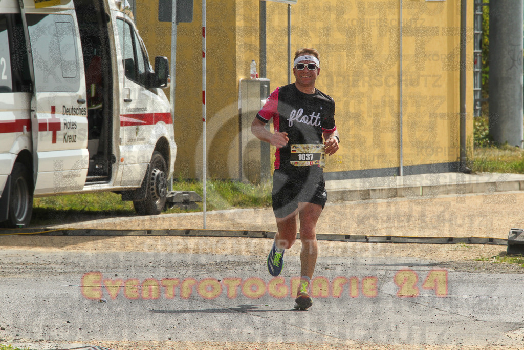 250614_1030_EV4_8272 | Sportfotografie im Rhein-Sieg Kreis, Köln, Bonn, NRW, Rheinland Pfalz, Hessen, etc. Unser Tätigkeitsfeld umfasst den Laufsport vom Volkslauf über den Marathon, Duathlon, Triathon bis zum Ultralauf wie Kölnpfad Ultra oder Schindertrail.