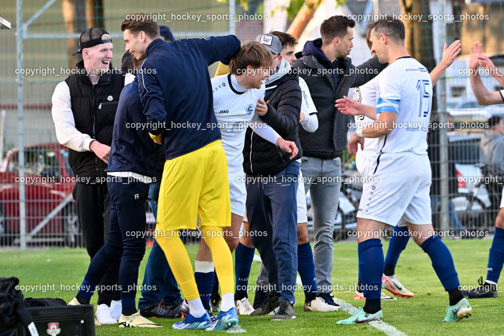 SAK vs. ATUS Velden 19.4.2024 | Jubel ATUS Velden Mannschaft, SAK vs. ATUS Velden 19.4.2024, SAK vs. ATUS Velden am 19.04.2024 in Klagenfurt (Sportpark Welzenegg), Austria, (Photo by Bernd Stefan)