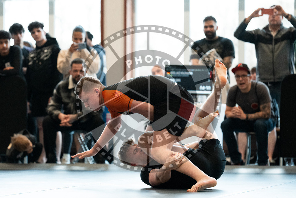 20251129PBB7862 | Fighters compete during the luta livre competition ILLCS XI winter edition on November 29, 2025 in Hannover, Germany.