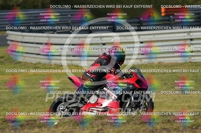 2025_09_01_PBK_43061 | Sportfotografie; SlowMotion; Video; Rennstrecke; Hafeneger; RSE; Speer; Trackday; Motorsportarena; Hockenheimring; Brno; Most; Barcelona; Valencia, Benny; Kaetzmer;
