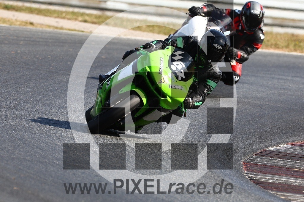 1167-20240905_05041 | Schöne Erinnerungen an spannende Momente - das festzuhalten ist unser Job. PIXELrace.de ist seit 2003 auf den Rennstrecken Europas unterwegs um die Action draußen beim Fahren und die wunderbare Stimmung imm Fahrerlager für euch einzufangen.