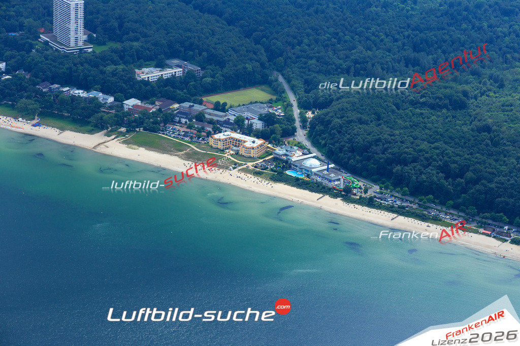 Die Luftaufnahme der Stadt Scharbeutz wurde vom UL-Flugzeug heraus erstellt ( keine Drohne )- hohe Auflösung für beste Qualität