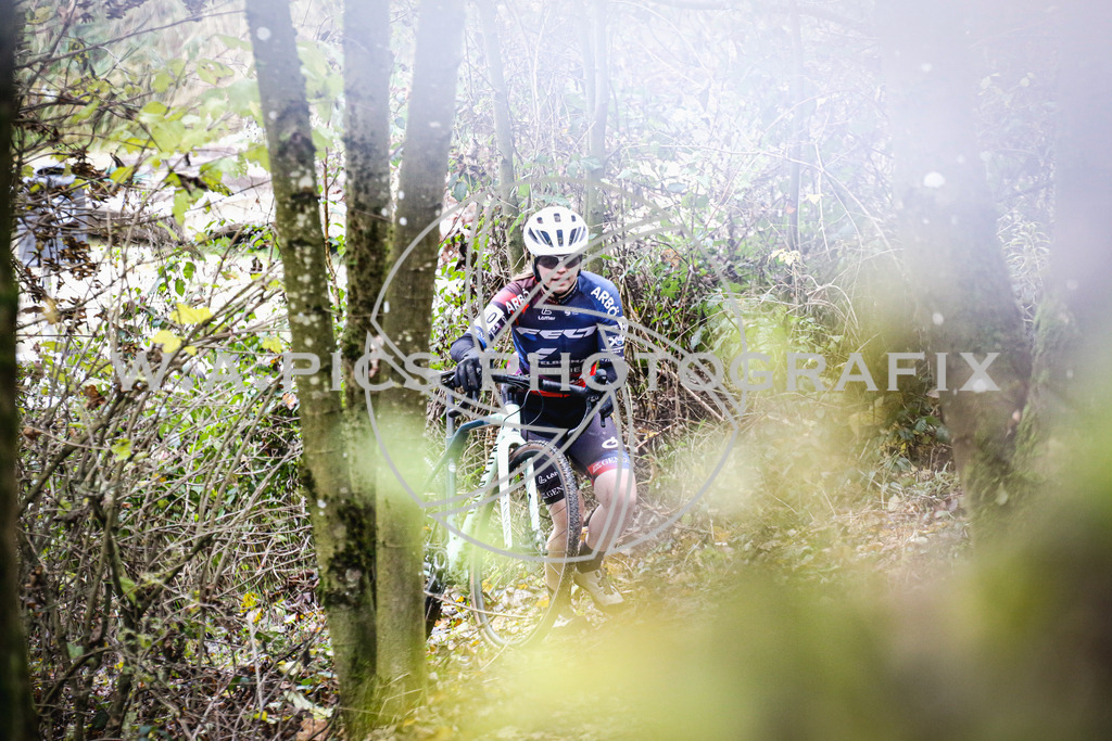 ..... | AUSTRIA, 24.11.24, 3.Radquerfeldein GP um das Sportzentrum Gunskirchen Image shows: Photo: Wapics / Andreas Willdoner