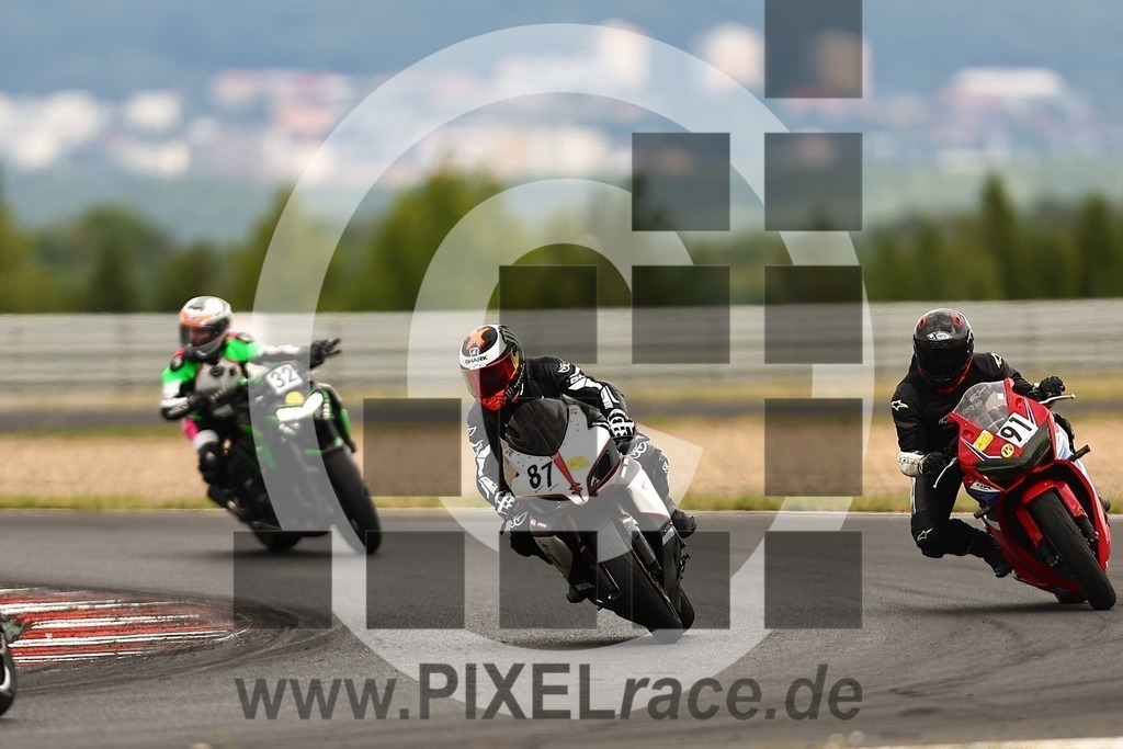 0091-20250729_02968 | Schöne Erinnerungen an spannende Momente - das festzuhalten ist unser Job. PIXELrace.de ist seit 2003 auf den Rennstrecken Europas unterwegs um die Action draußen beim Fahren und die wunderbare Stimmung imm Fahrerlager für euch einzufangen.